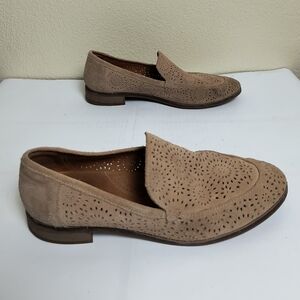 Clarks Trish Calla Tan Perforated Suede Loafers Shoes Women's Size 10M